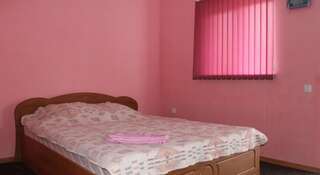 Гостиница Guest House Katrin Судак Трехместный номер -люкс-4